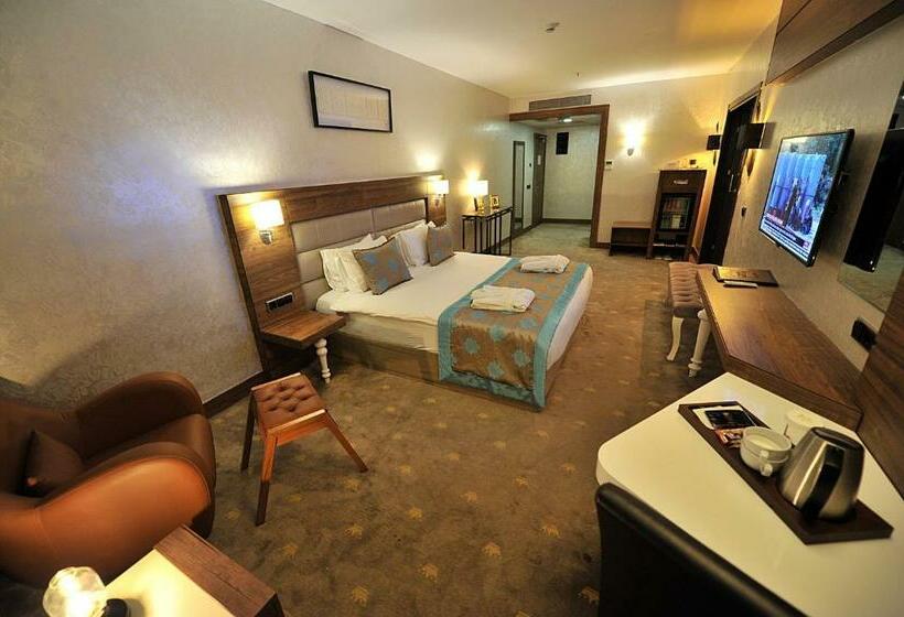 סוויטה, Royal Hotel Inegol