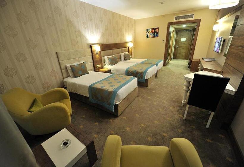 Номер Стандарт Трехместный, Royal Hotel Inegol