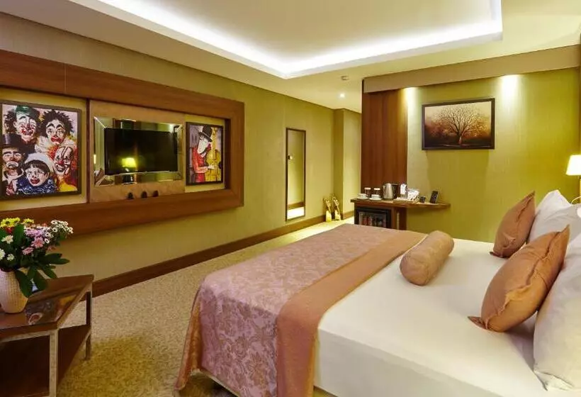 اتاق استاندارد سه نفره, Sivas Buruciye Otel