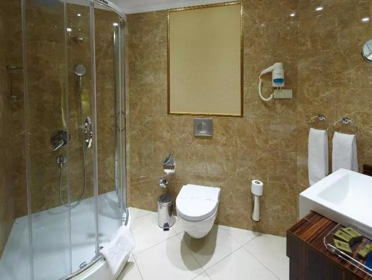 اتاق استاندارد سه نفره, Sivas Buruciye Otel