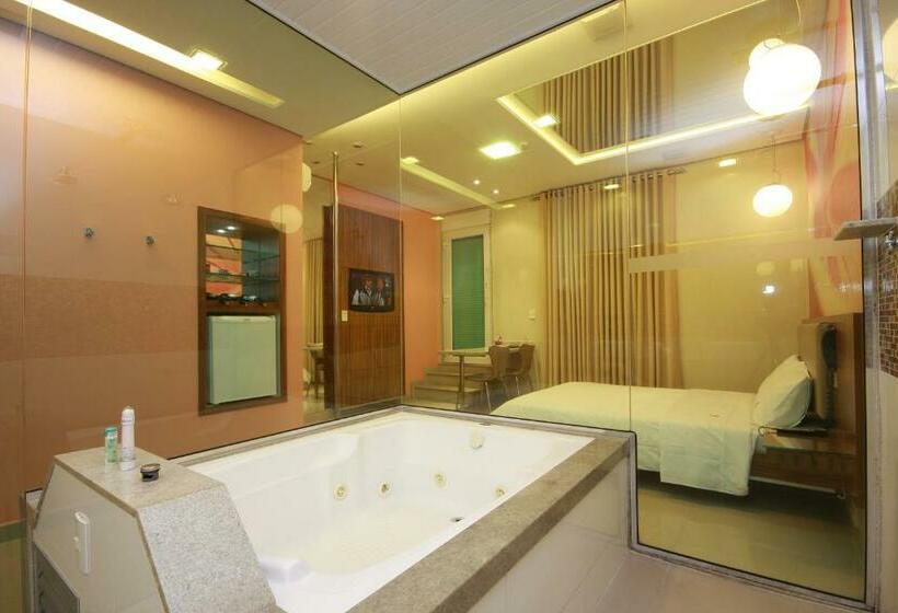 스탠다드 자쿠지 룸, Vitara Motel