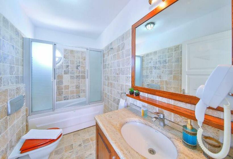 جناح, Alacati Balbadem