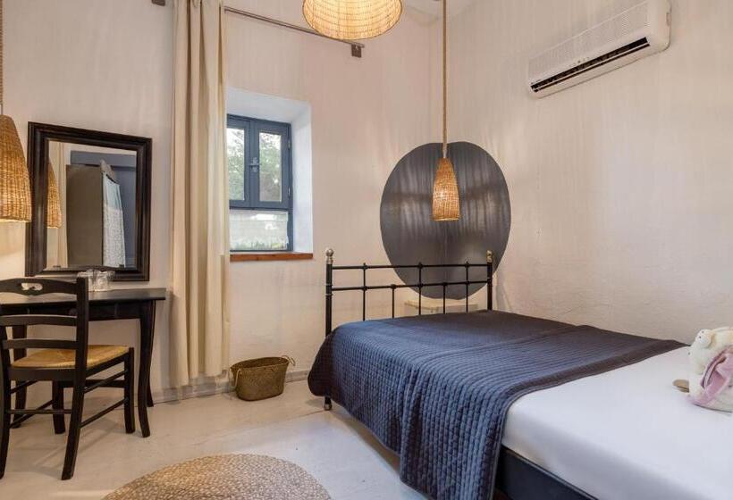 اتاق خانوادگی, Aral Tatil Ciftligi