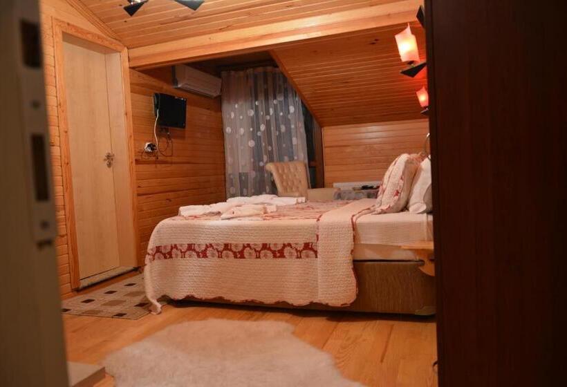 豪华房间带漩涡浴缸, Assortie La Villa