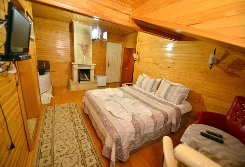 豪华房间带漩涡浴缸, Assortie La Villa