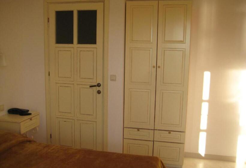 Standardzimmer mit Balkon, Begonvil