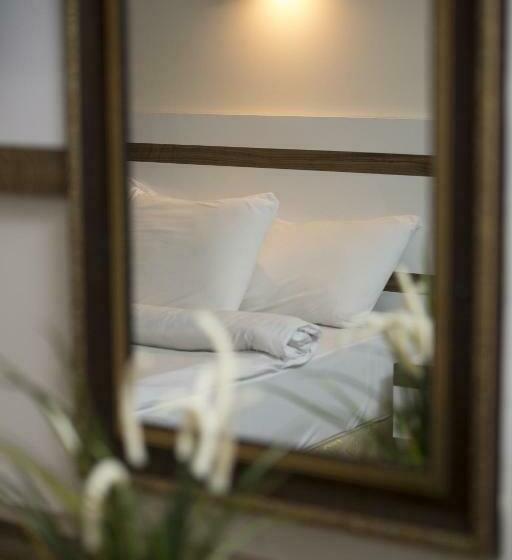 اتاق خانوادگی, Ceylan