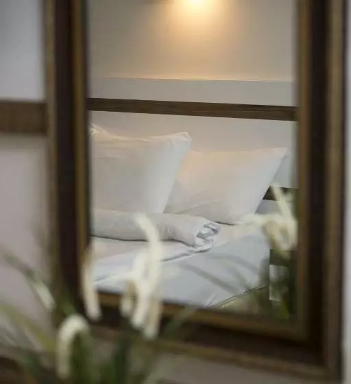 Habitación Familiar, Ceylan