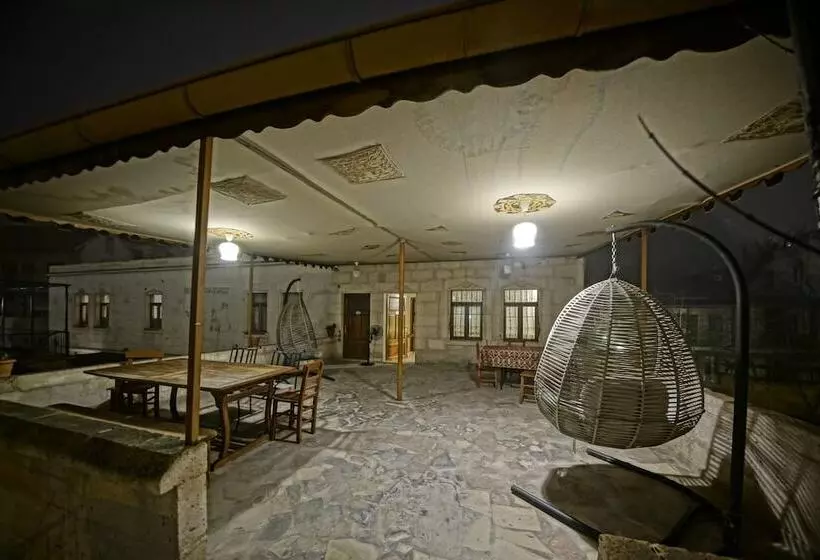 デラックスルーム, Gerdis Evi