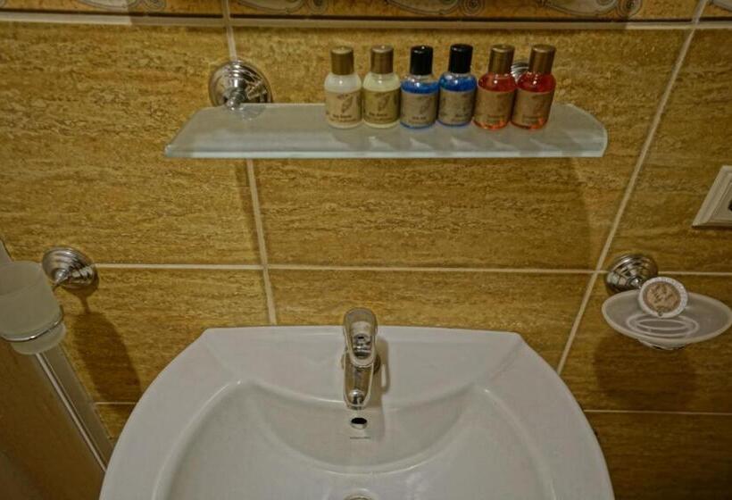 Habitació Estàndard, Gerdis Evi