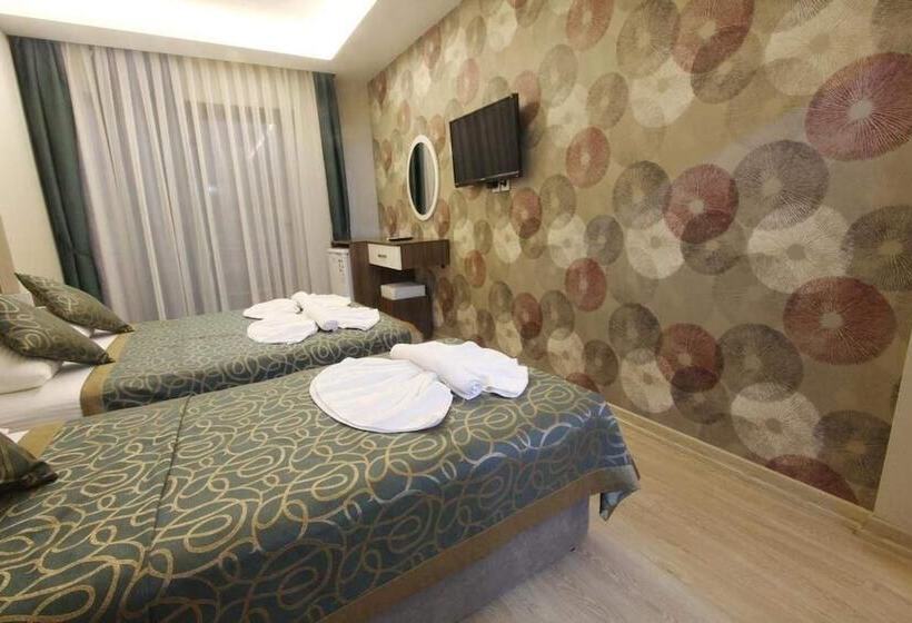 Номер Стандарт Трехместный, Inciler