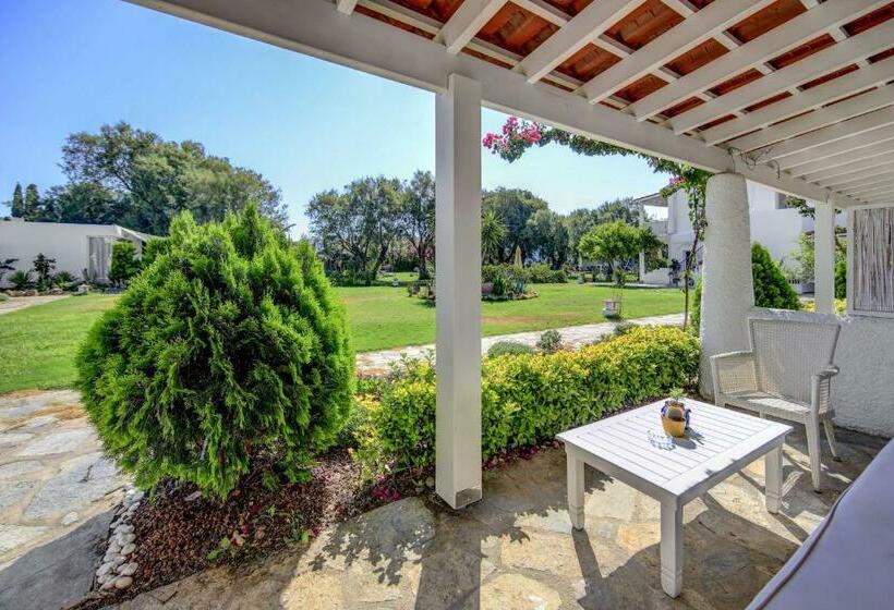 חדר אקונומי, Kefi Beach & Suites