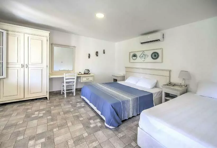 Standard Kolmen Hengen Huone, Kefi Beach & Suites