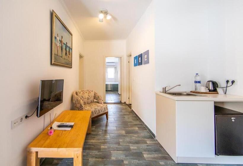 חדר משפחתי, Kefi Beach & Suites