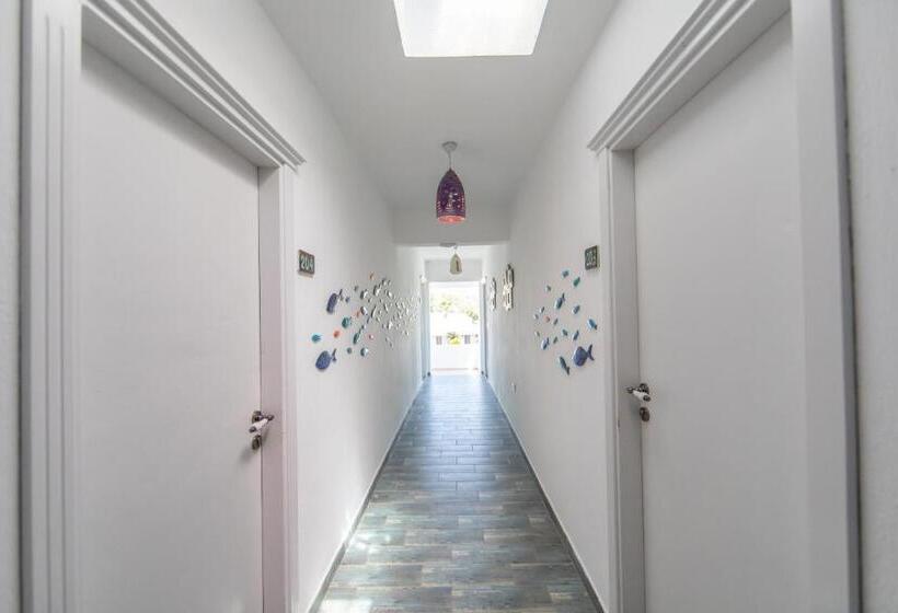 חדר דלוקס צדדי נוף לים, Kefi Beach & Suites