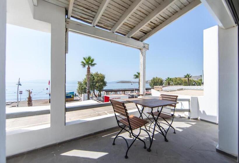 דירת חדר נוף לים, Kefi Beach & Suites