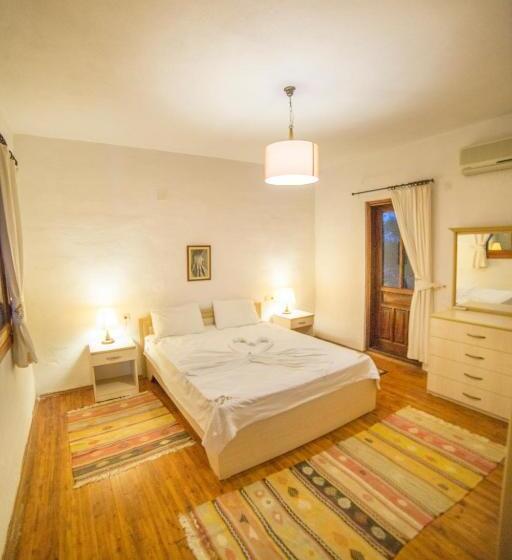 ویلای 2 خوابه, Kleo Cottages