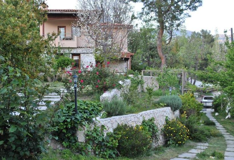 ویلای 4 خوابه, Kleo Cottages