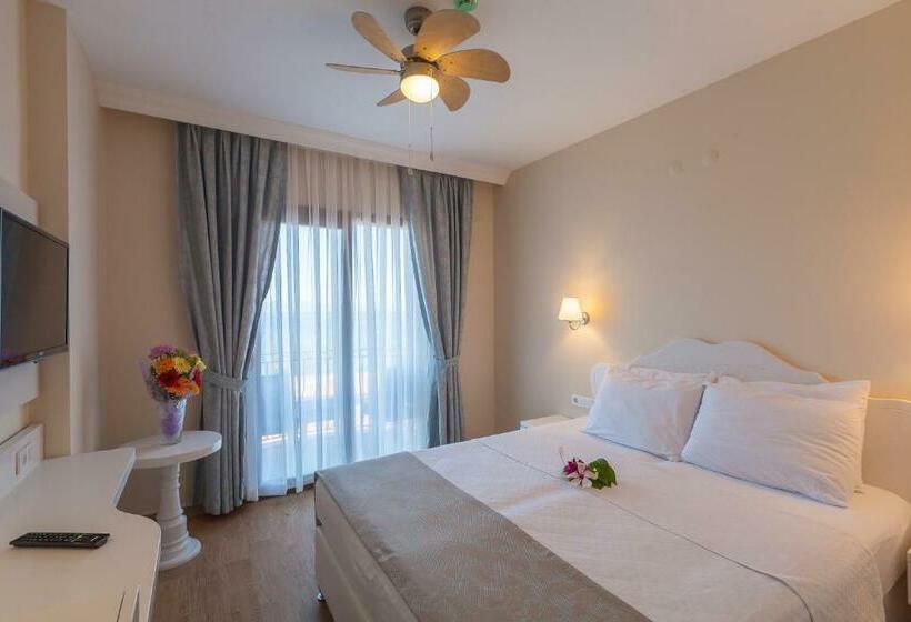 Quarto Estandar com Sacada, Kumluk Otel