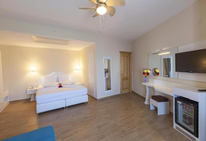 Quarto Deluxe Vista Mar, Kumluk Otel