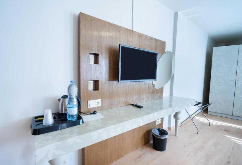 اتاق اکونومی, Libiza