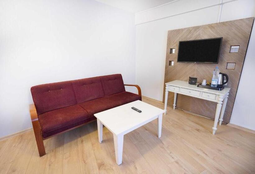 Economy Quadruple Room, Libiza