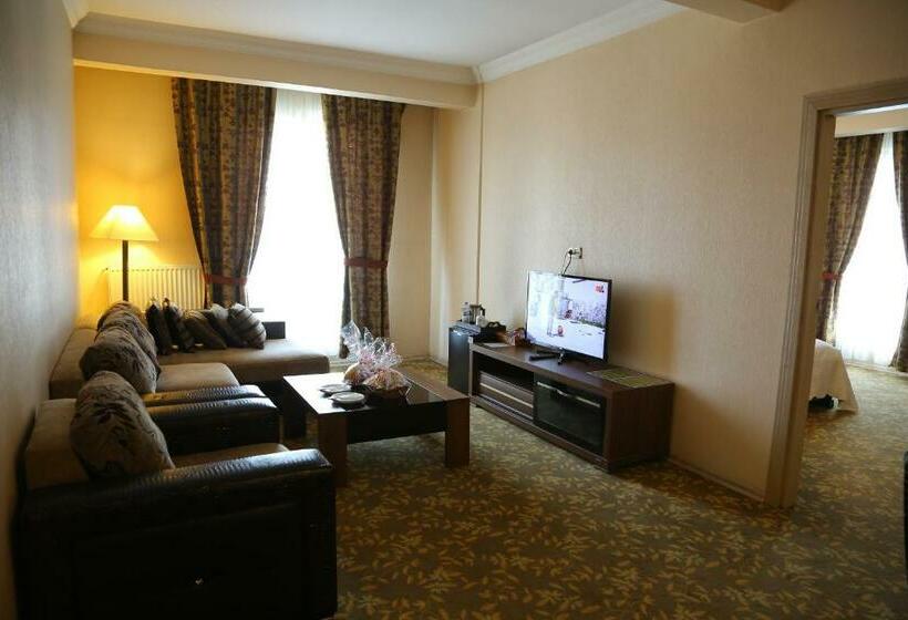 سوییت, My House