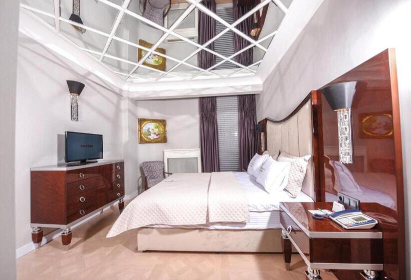 سوئیت با تخت بزرگ, My House