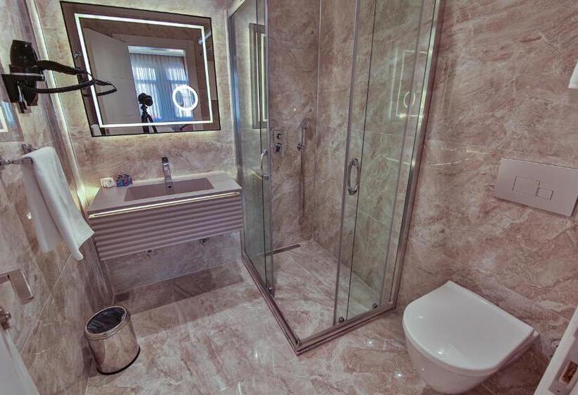 غرفة قياسية ثلاثية, Seymen