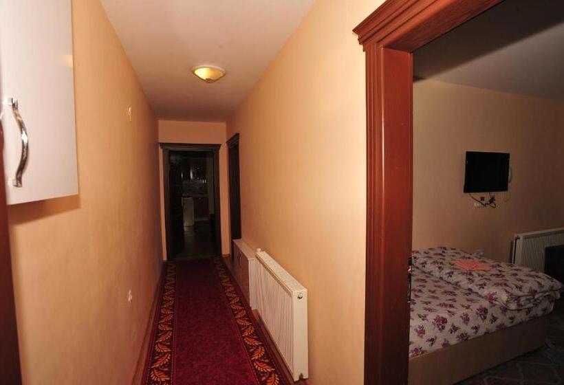 סוויטה עם נוף לנהר, Cam Hotel & Restaurant 2