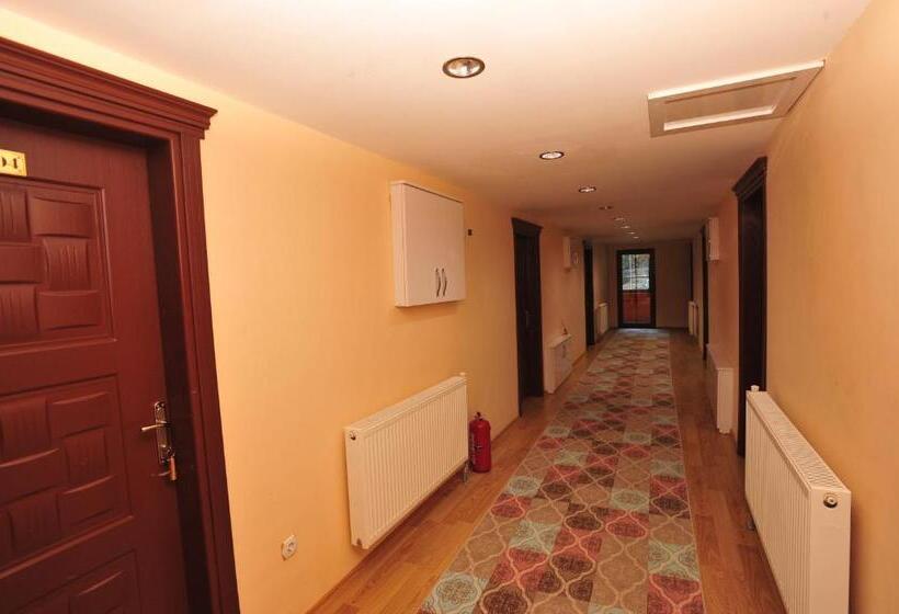 חדר סטנדרט לארבעה, Cam Hotel & Restaurant 2