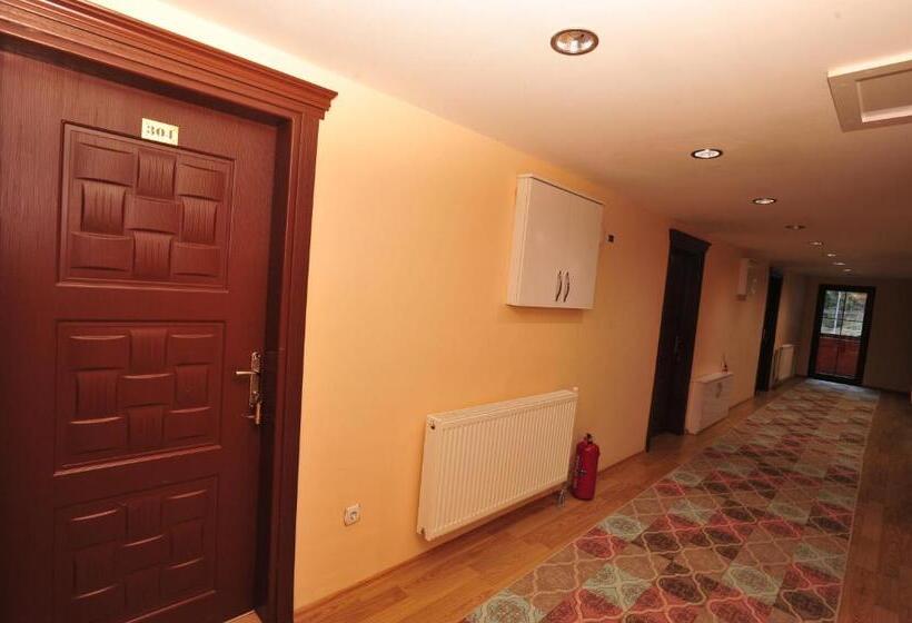 חדר סטנדרט לארבעה, Cam Hotel & Restaurant 2