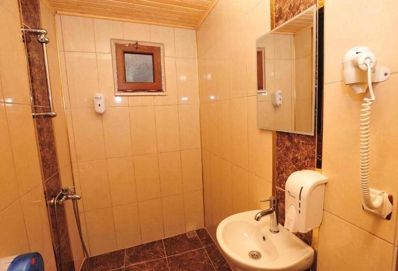 חדר סטנדרט לארבעה, Cam Hotel & Restaurant 2