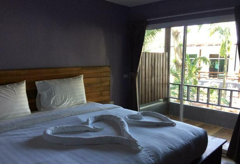 Номер Deluxe с Балконом, Apple Beachfront Resort