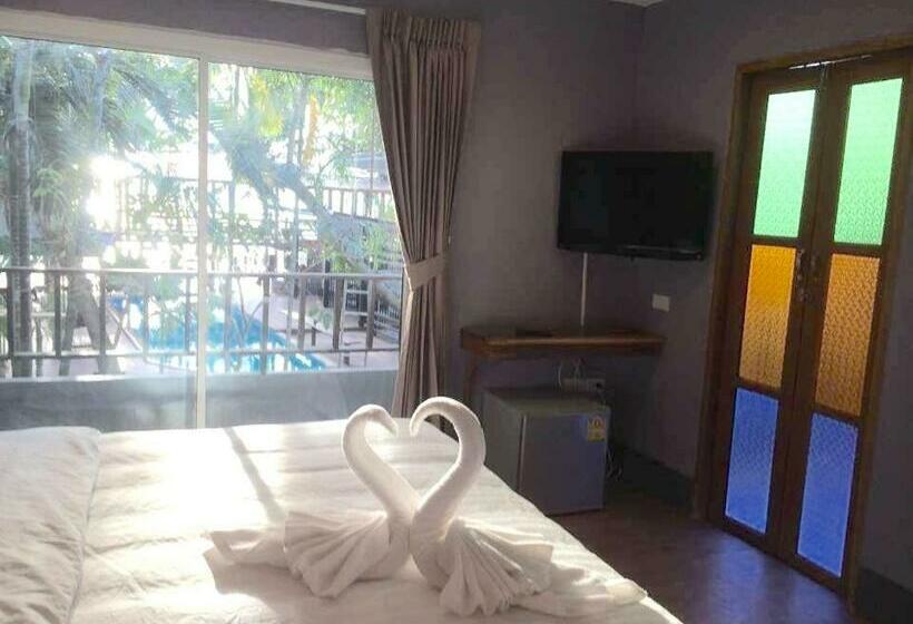 غرفة ديلوكس مزودة بشرفة, Apple Beachfront Resort