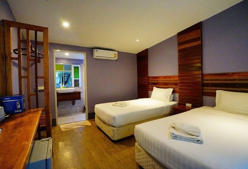 غرفة ديلوكس مطلة على حمام السباحة, Apple Beachfront Resort