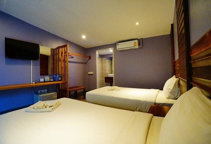 غرفة ديلوكس مطلة على حمام السباحة, Apple Beachfront Resort