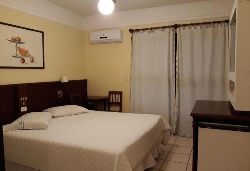 프리미엄 4인룸, Araçá