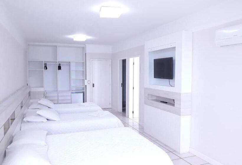 디럭스 패밀리 룸, Araçá