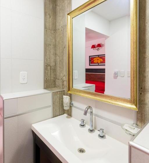 标准三人间, Calimera