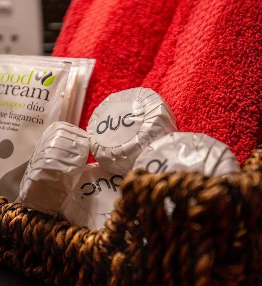 高级三人间, Calimera