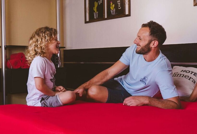 标准三人间, Calimera