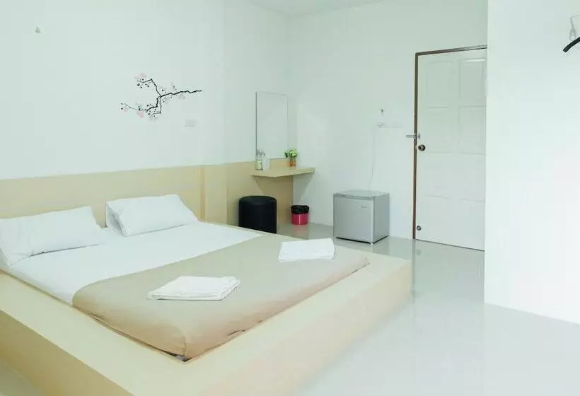 اتاق استاندارد با تخت بزرگ, Cheaper Room