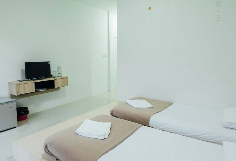 Номер Стандарт, Cheaper Room