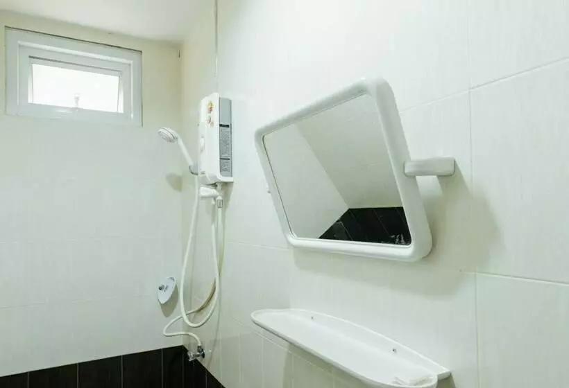 اتاق استاندارد با تخت بزرگ, Cheaper Room