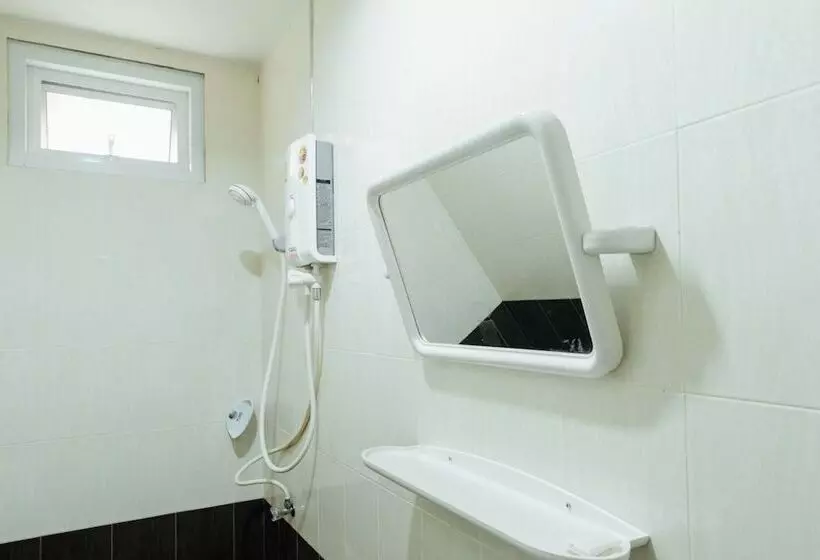 اتاق استاندارد با تخت بزرگ, Cheaper Room