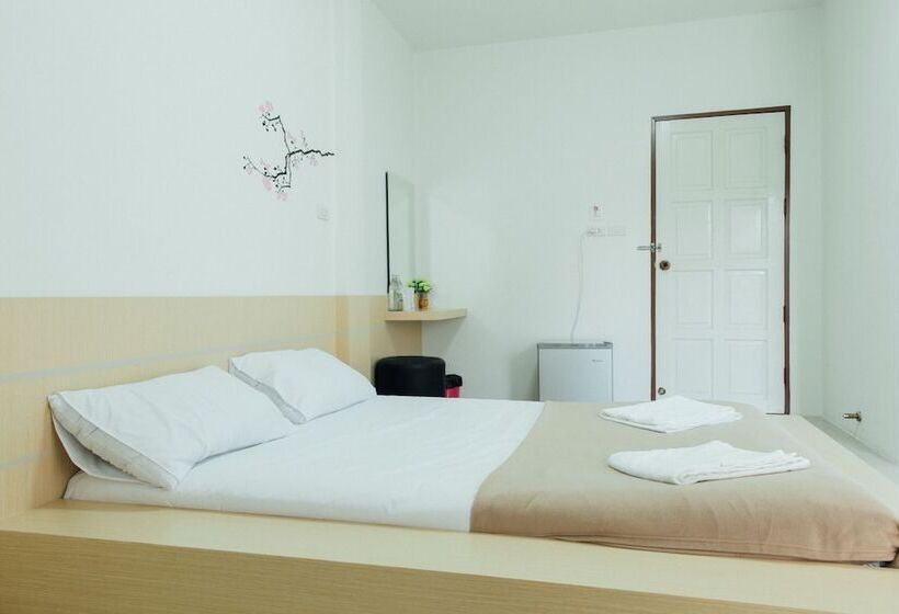 Стандартный Номер Кровать Кинг, Cheaper Room