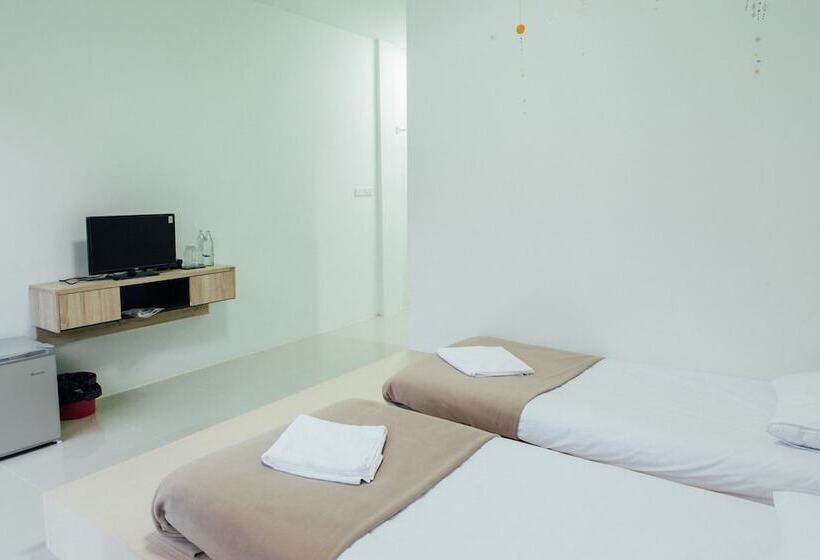 Номер Стандарт, Cheaper Room