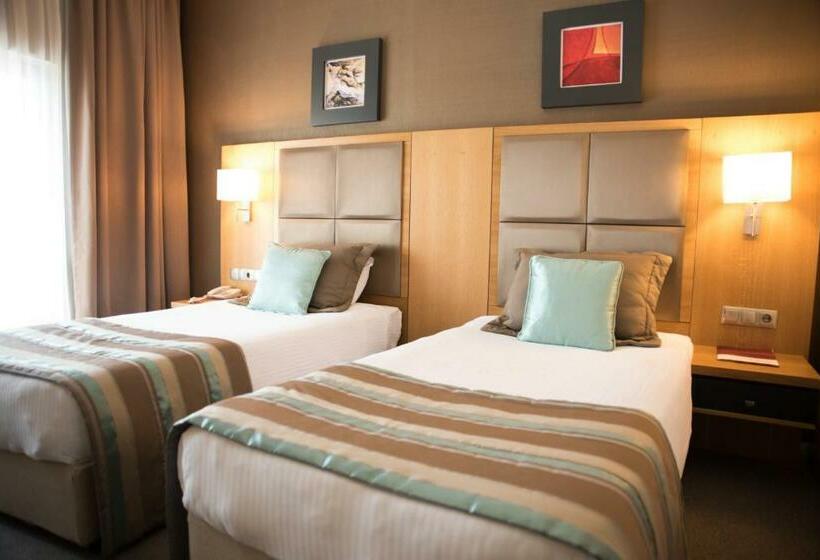 스탠다드 룸, Efeler