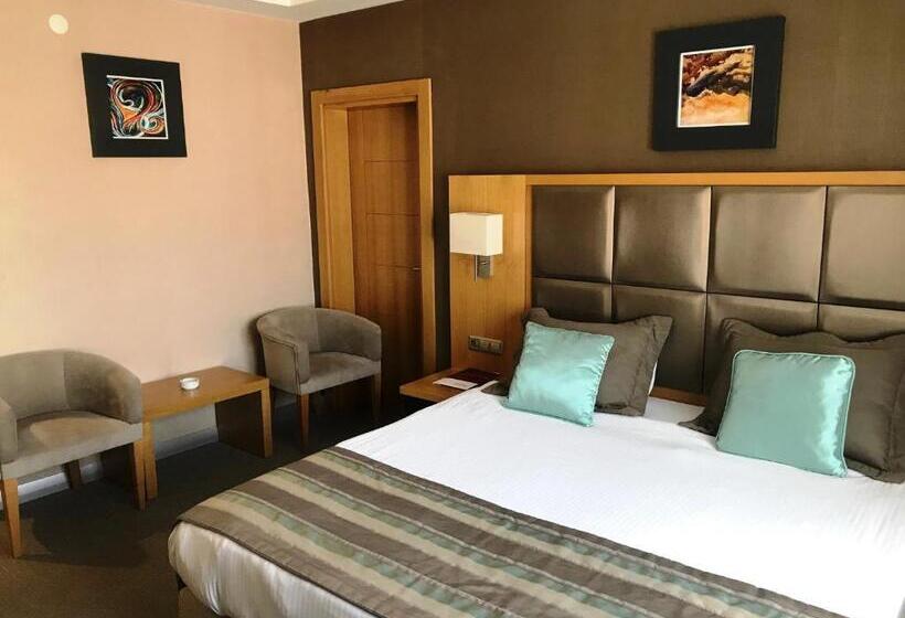 4인용 스탠다드 룸, Efeler